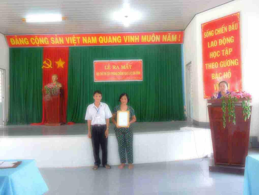 HUNG LE RA MAT DIA CHI TIN CAY.jpg