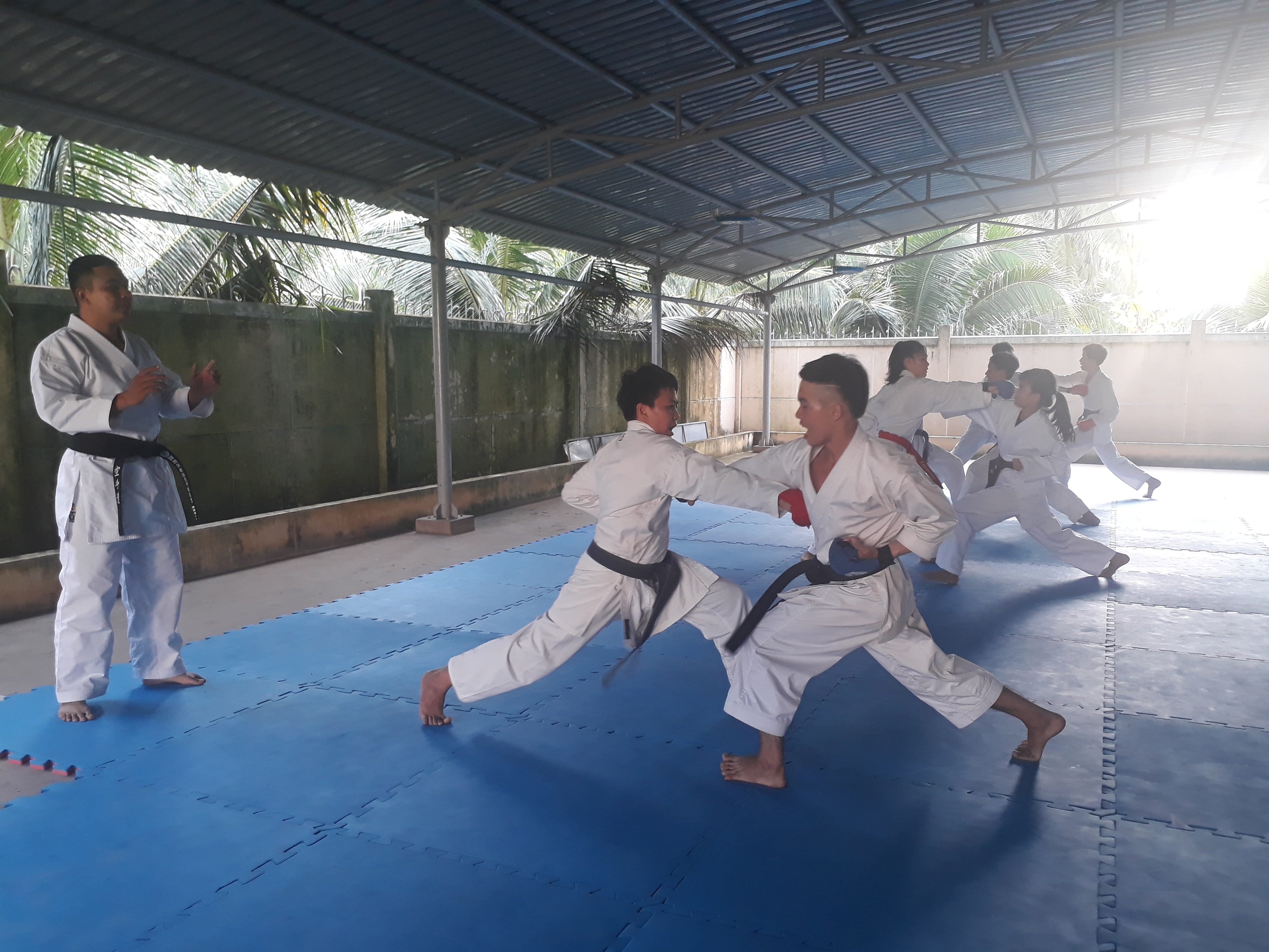 KARATEDO - GIONG TROM.jpg