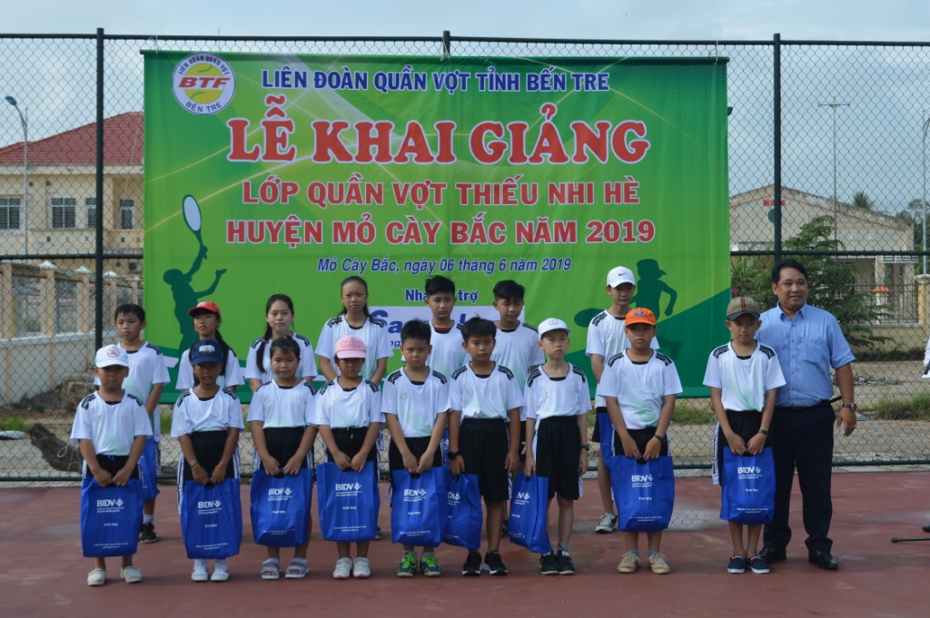 LOP QUAN VOT HE 2019 - 1162019.jpg