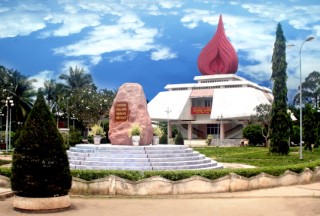 Khu di tích Đồng Khởi.jpg