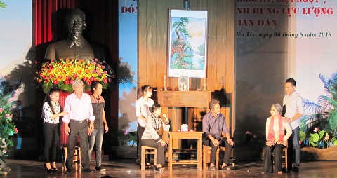 bức chân dung huyền thoại.JPG