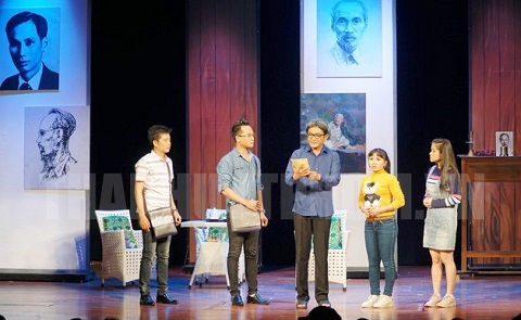 Buc chan dung huyen thoai.jpg