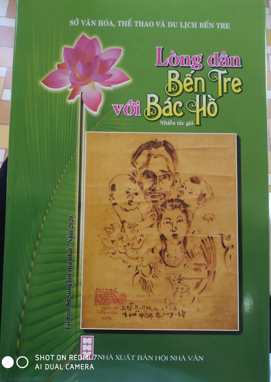 TAP SACH LONG DAN BEN TRE VOI BAC HO - 2752020.jpg